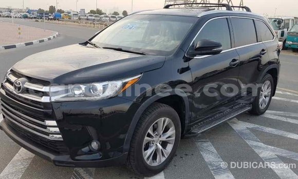 Acheter Import Voiture Toyota Highlander Noir à Import - Dubai, Conakry Acheter Import Voiture Toyota Highlander Noir à Import - Dubai, Conakry
