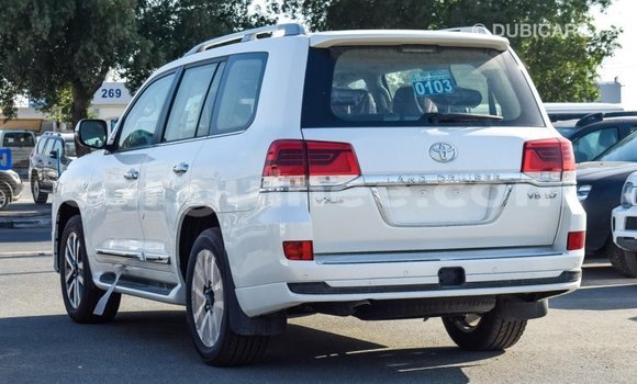 Buy Import Toyota Land Cruiser White Car in Import - Dubai in Conakry Buy Import Toyota Land Cruiser White Car in Import - Dubai in Conakry