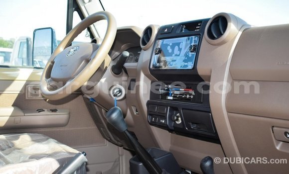 Buy Import Toyota Land Cruiser Beige Car in Import - Dubai in Conakry Buy Import Toyota Land Cruiser Beige Car in Import - Dubai in Conakry