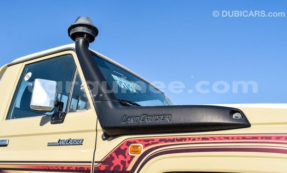Buy Import Toyota Land Cruiser Beige Car in Import - Dubai in Conakry Buy Import Toyota Land Cruiser Beige Car in Import - Dubai in Conakry