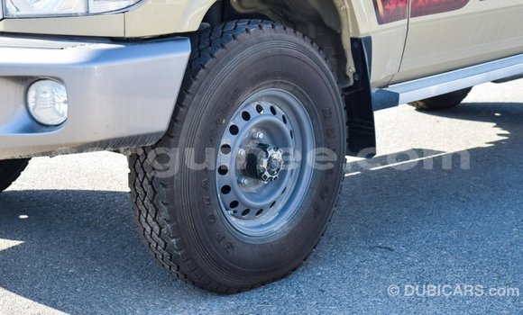 Buy Import Toyota Land Cruiser Beige Car in Import - Dubai in Conakry Buy Import Toyota Land Cruiser Beige Car in Import - Dubai in Conakry