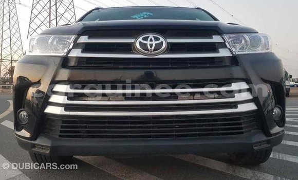 Acheter Import Voiture Toyota Highlander Noir à Import - Dubai, Conakry Acheter Import Voiture Toyota Highlander Noir à Import - Dubai, Conakry