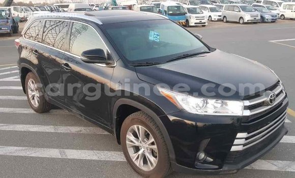Acheter Import Voiture Toyota Highlander Noir à Import - Dubai, Conakry Acheter Import Voiture Toyota Highlander Noir à Import - Dubai, Conakry