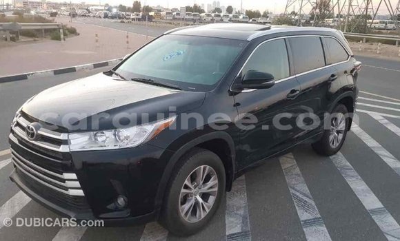 Acheter Import Voiture Toyota Highlander Noir à Import - Dubai, Conakry Acheter Import Voiture Toyota Highlander Noir à Import - Dubai, Conakry