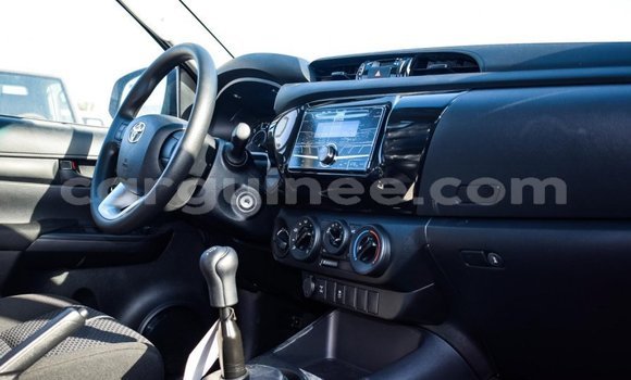 Buy Import Toyota Hilux White Car in Import - Dubai in Conakry Buy Import Toyota Hilux White Car in Import - Dubai in Conakry