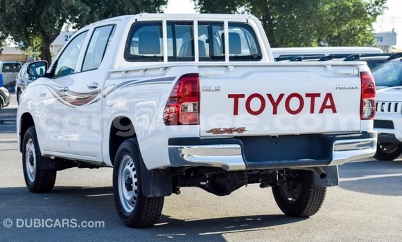 Buy Import Toyota Hilux White Car in Import - Dubai in Conakry Buy Import Toyota Hilux White Car in Import - Dubai in Conakry