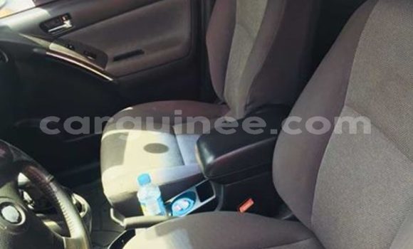 Buy Used Toyota Matrix White Car in Conakry in Conakry Buy Used Toyota Matrix White Car in Conakry in Conakry