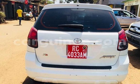 Buy Used Toyota Matrix White Car in Conakry in Conakry Buy Used Toyota Matrix White Car in Conakry in Conakry