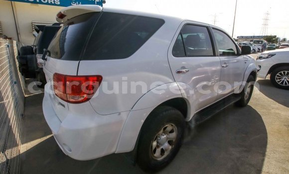 Buy Import Toyota Fortuner White Car in Import - Dubai in Conakry Buy Import Toyota Fortuner White Car in Import - Dubai in Conakry