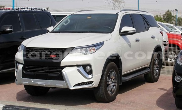 Buy Import Toyota Fortuner White Car in Import - Dubai in Conakry Buy Import Toyota Fortuner White Car in Import - Dubai in Conakry