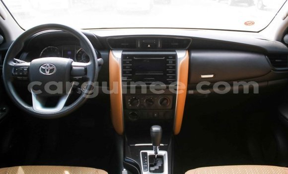 Buy Import Toyota Fortuner White Car in Import - Dubai in Conakry Buy Import Toyota Fortuner White Car in Import - Dubai in Conakry